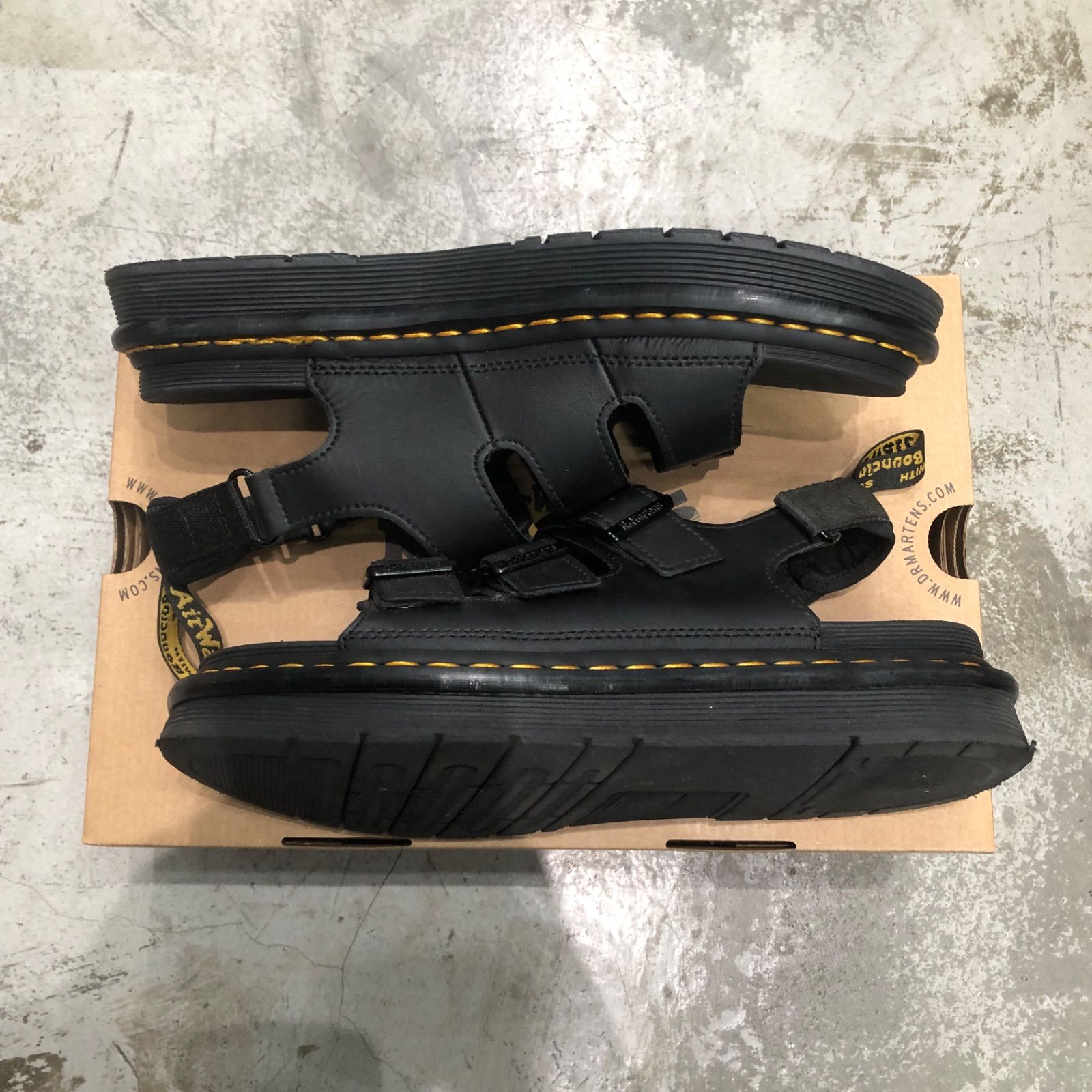 【最終価格】Dr.Martens サンダル LORSAN CHILTON25cm Amazon | [ドクターマーチン] チルトン US サイズ: UK 11 (US