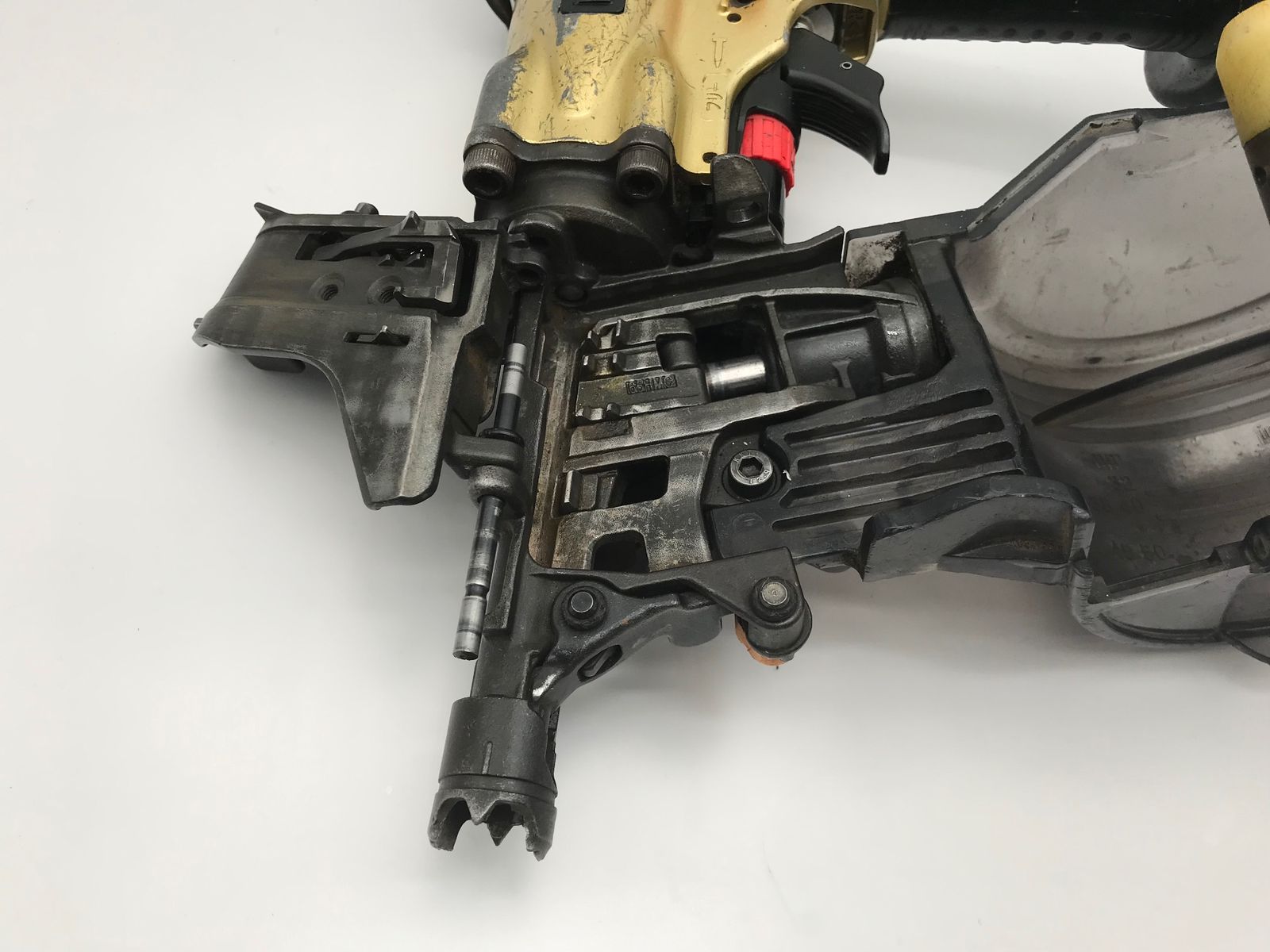 1500円で送料無料！ 品 Hitachi|日立 高圧ロール釘打機 NV65HMC ITV684SB2C1W エコツール小牧ｲﾝﾀｰ店 M02 365日間返品無料！