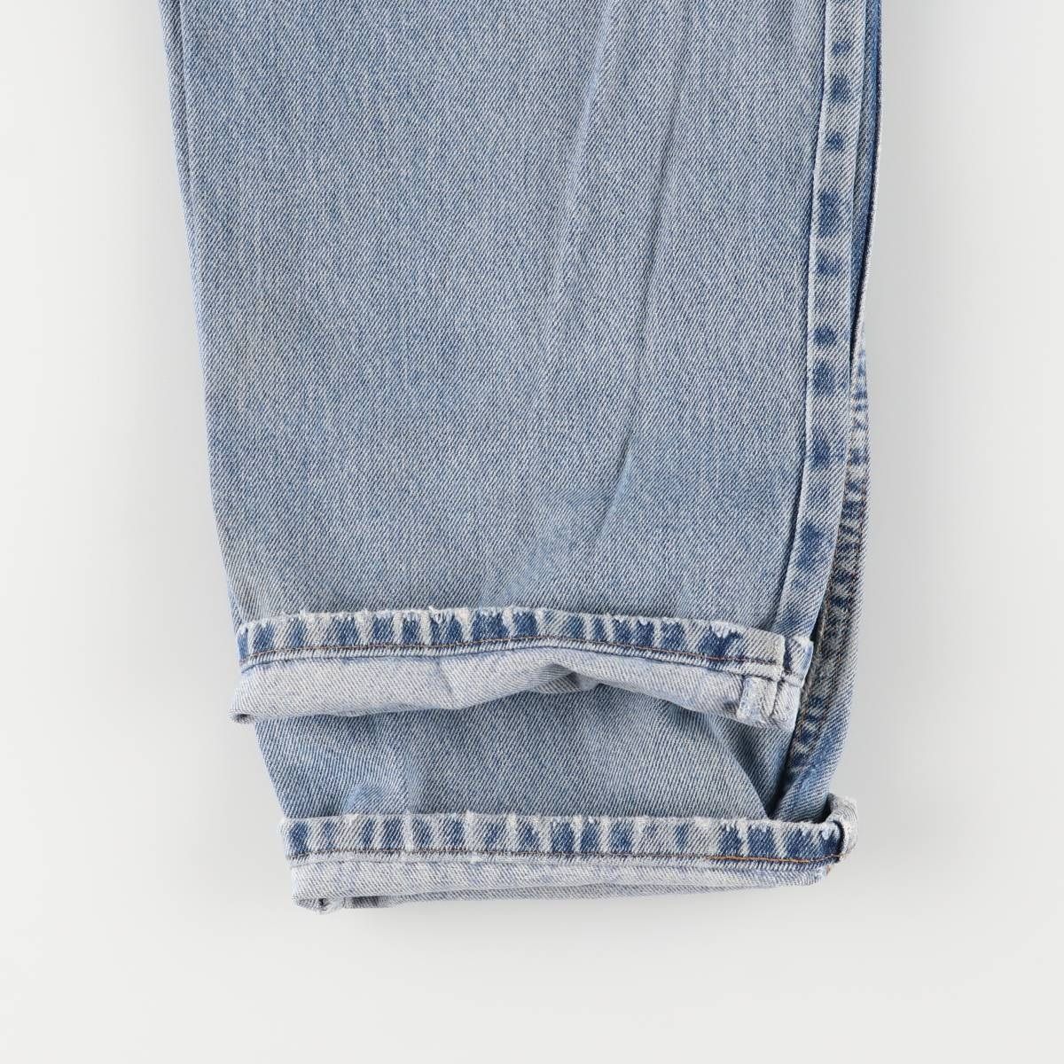 テーパードデニムパンツ