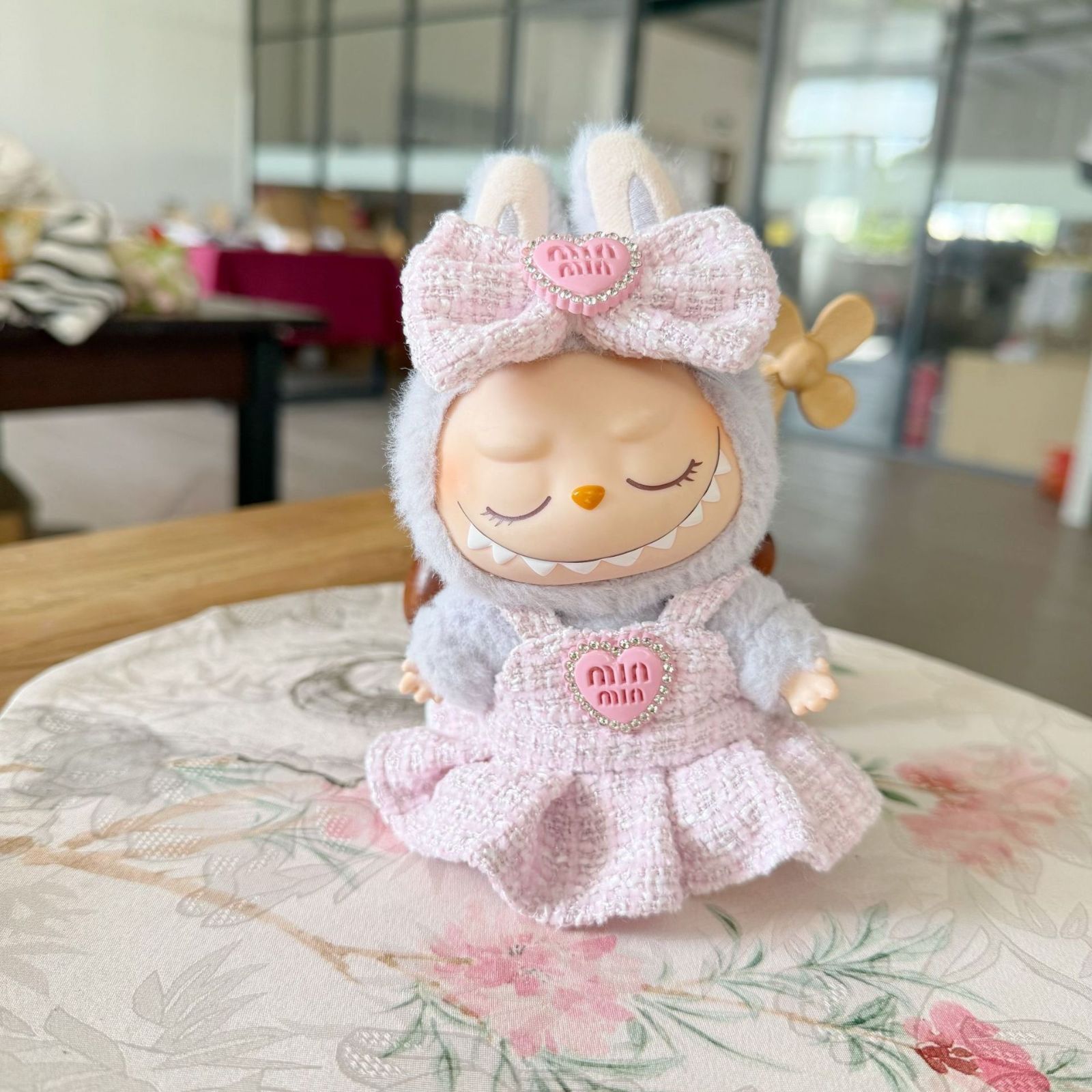 美品 LABUBU お洋服セット 着せ替えコスチューム 06 labubu ラブブ ぬいぐるみ 着せ替え コスチューム 着せ替え
