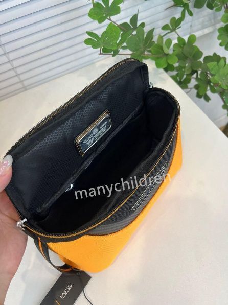 新品 TUMI I MCLAREN「リーメックス」アクセサリー・キット オレンジ