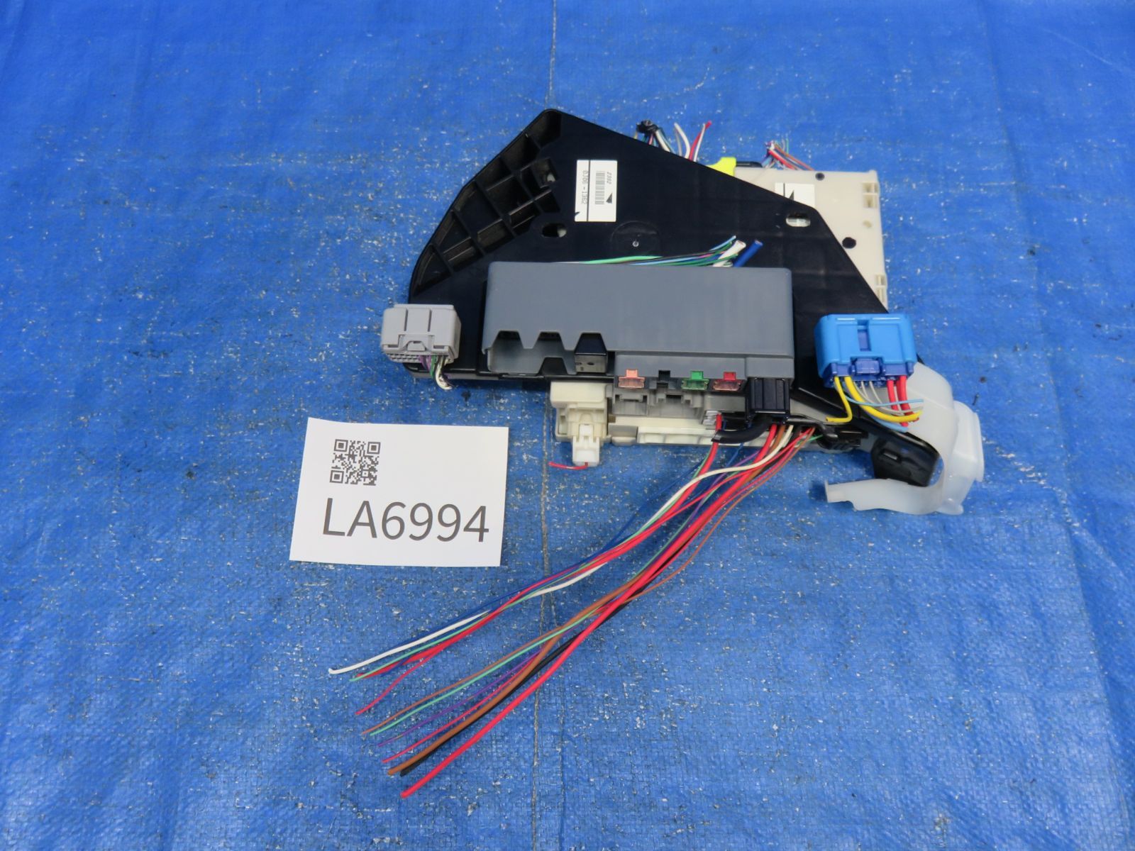 パセンジャーサイドジャンクションボックス