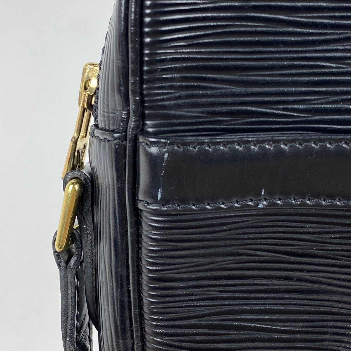 ルイ・ヴィトン Louis Vuitton ダヌーブ 斜め掛け ショルダーバッグ