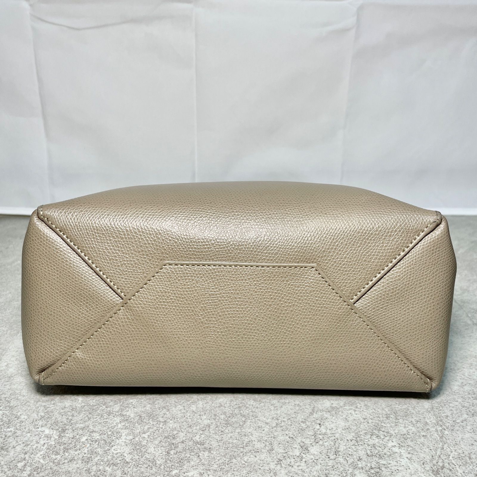 セリーヌ バーティカル カバ スモール 2way ショルダーバッグ ベージュ CELINE セリーヌ バーティカルカバ スモール ショルダー 2way