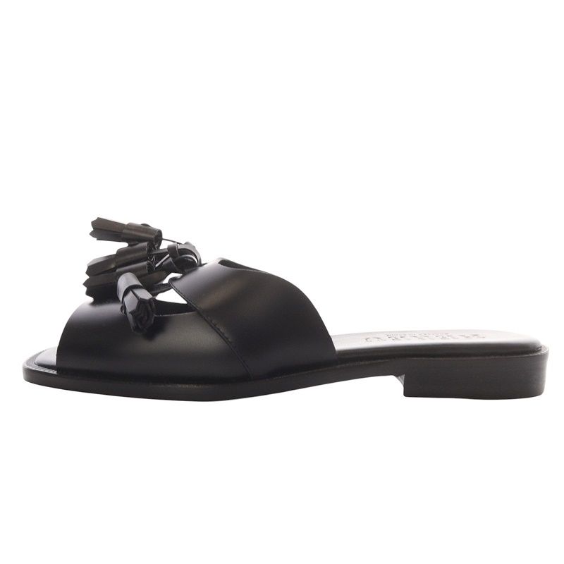 へリュー HEREU BOQUERIA SLIDE オープントゥ タッセル サンダル  