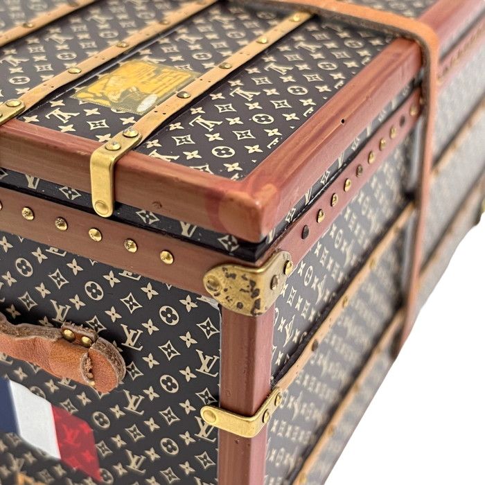 Louis Vuitton ルイヴィトン小型トランク型置物　ミスフランス ルイヴィトン ミス フランス ノベルティ トランク モノグラム
