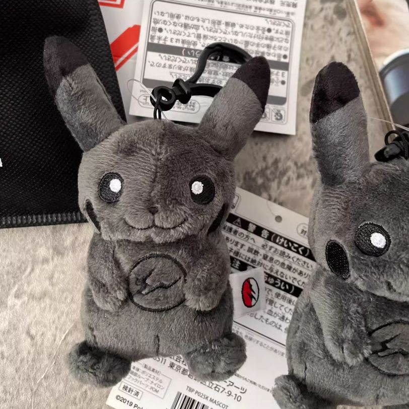 【新品未使用】Fragment × Pokémon ピカチュウ キーホルダー フラグメント ピカチュウ キーホルダー fragment pikachu