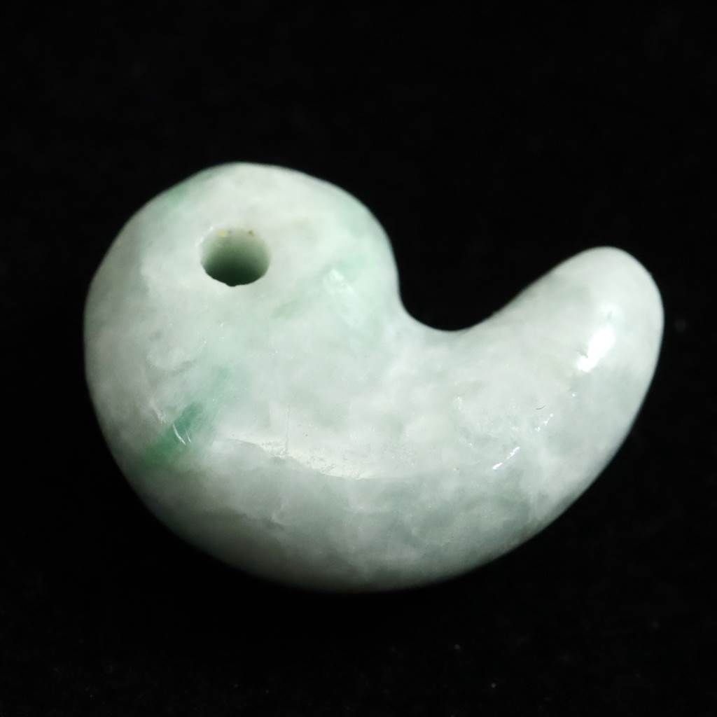 糸魚川翡翠 ヒスイ 小滝産 薄緑 20mm勾玉 ディレクトリカード付 3.75g