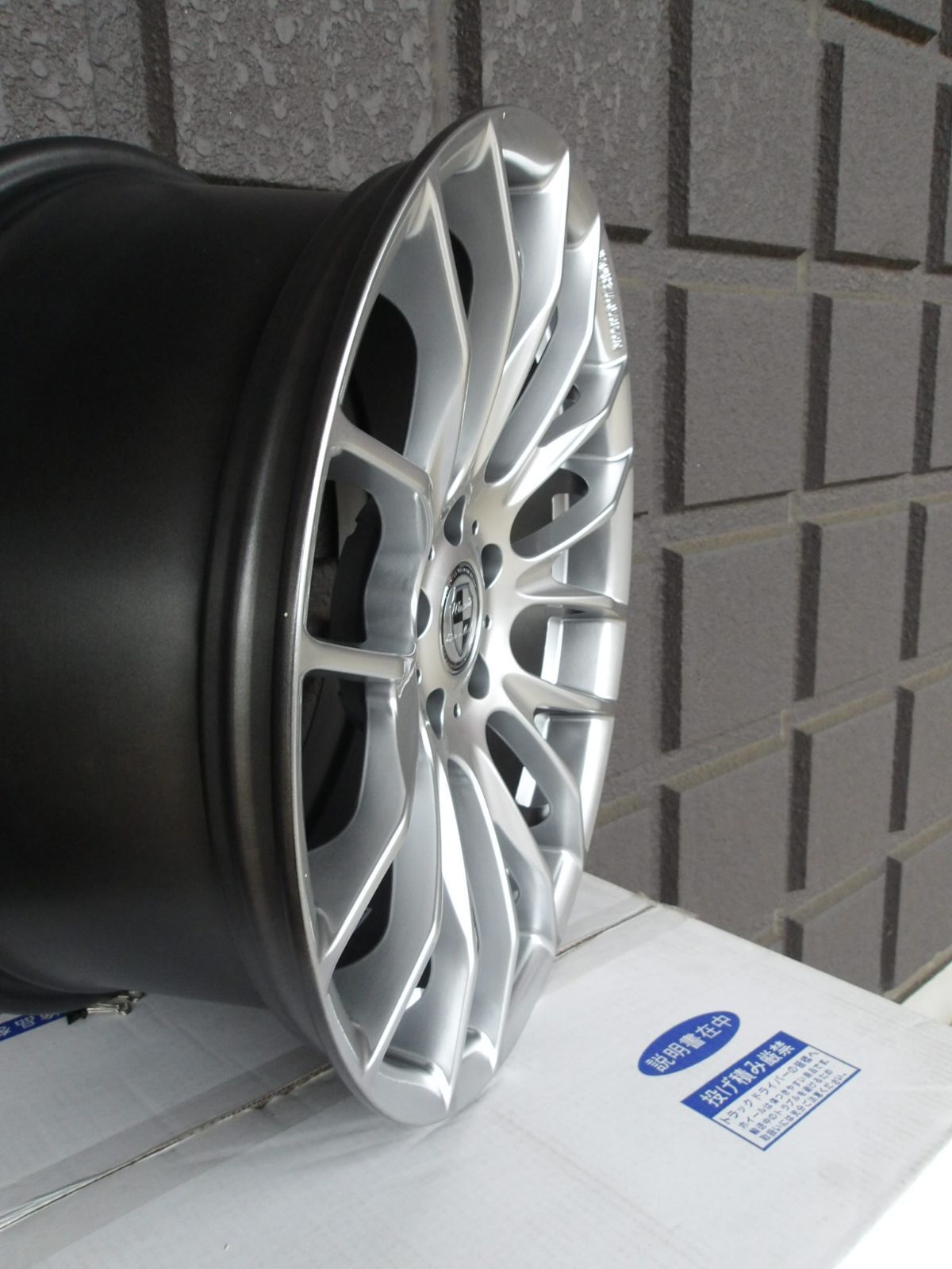特価即納在庫あり 19インチ 4 本SET MONZA WARWIC 