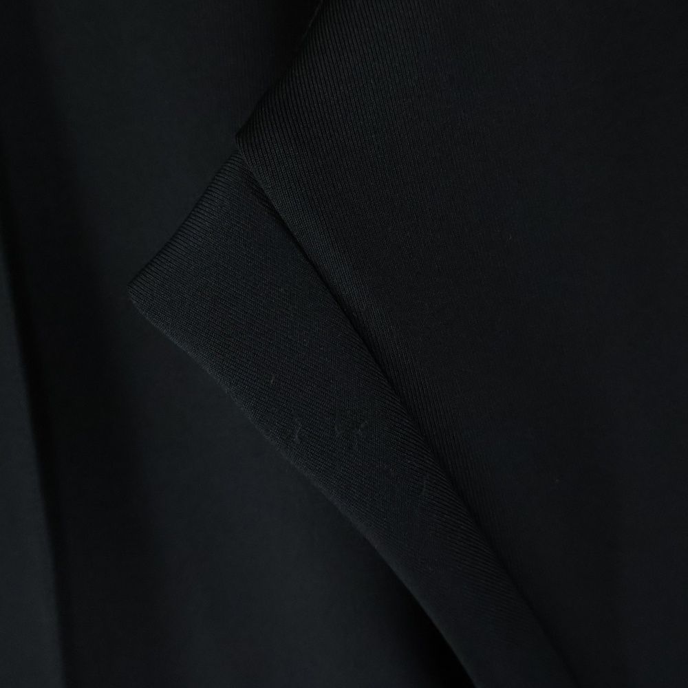 トラックパンツ