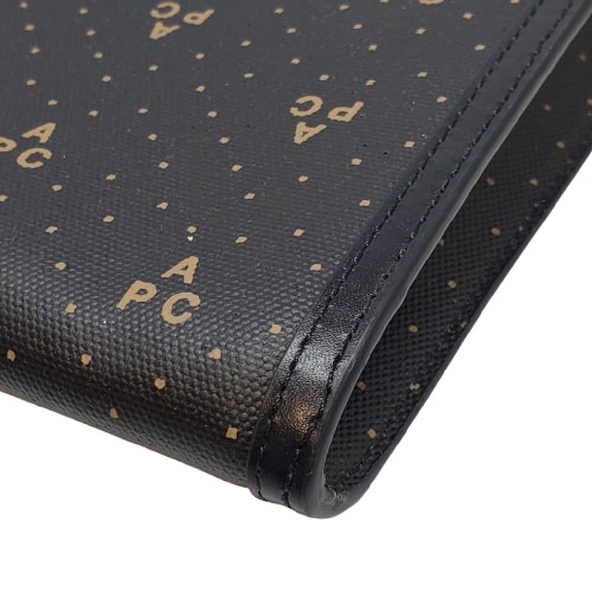 A.P.C アーペーセー ショルダーバッグ スマホケース NECK POUCH JAMIE COGFA F63412 ブラック 肩掛け 斜め掛け 未使用 A.P.C - A.P.C アーペーセー ショルダーバッグ スマホケース NECK