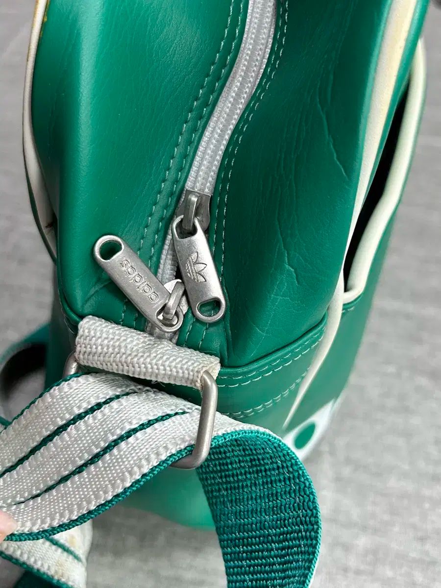 adidas(アディダス) Japan オールドスクール クロスバッグ ショルダー