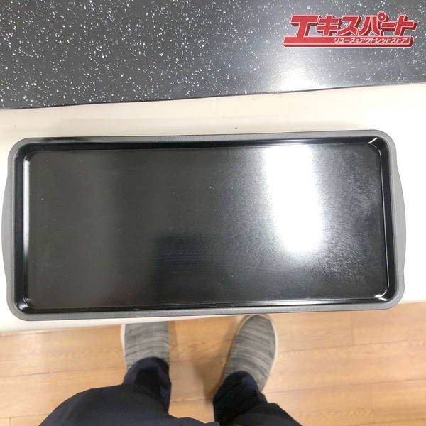 ブラック
