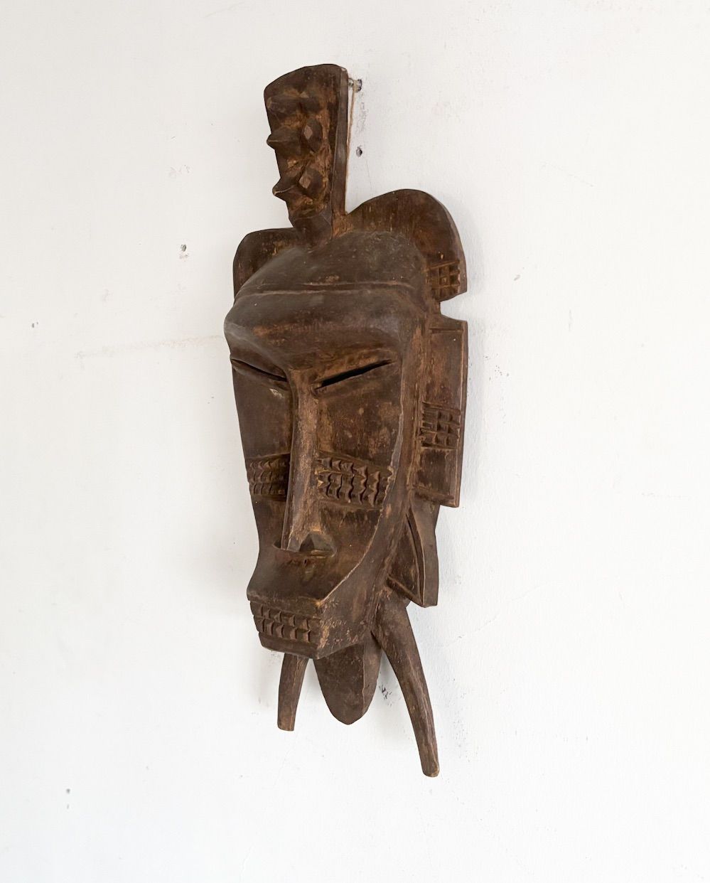 17|アトリエアパレルカフェインテリアショップコーディネート店舗什器室内装空間デザインプリミティヴアート古道具オブジェ壁面装飾