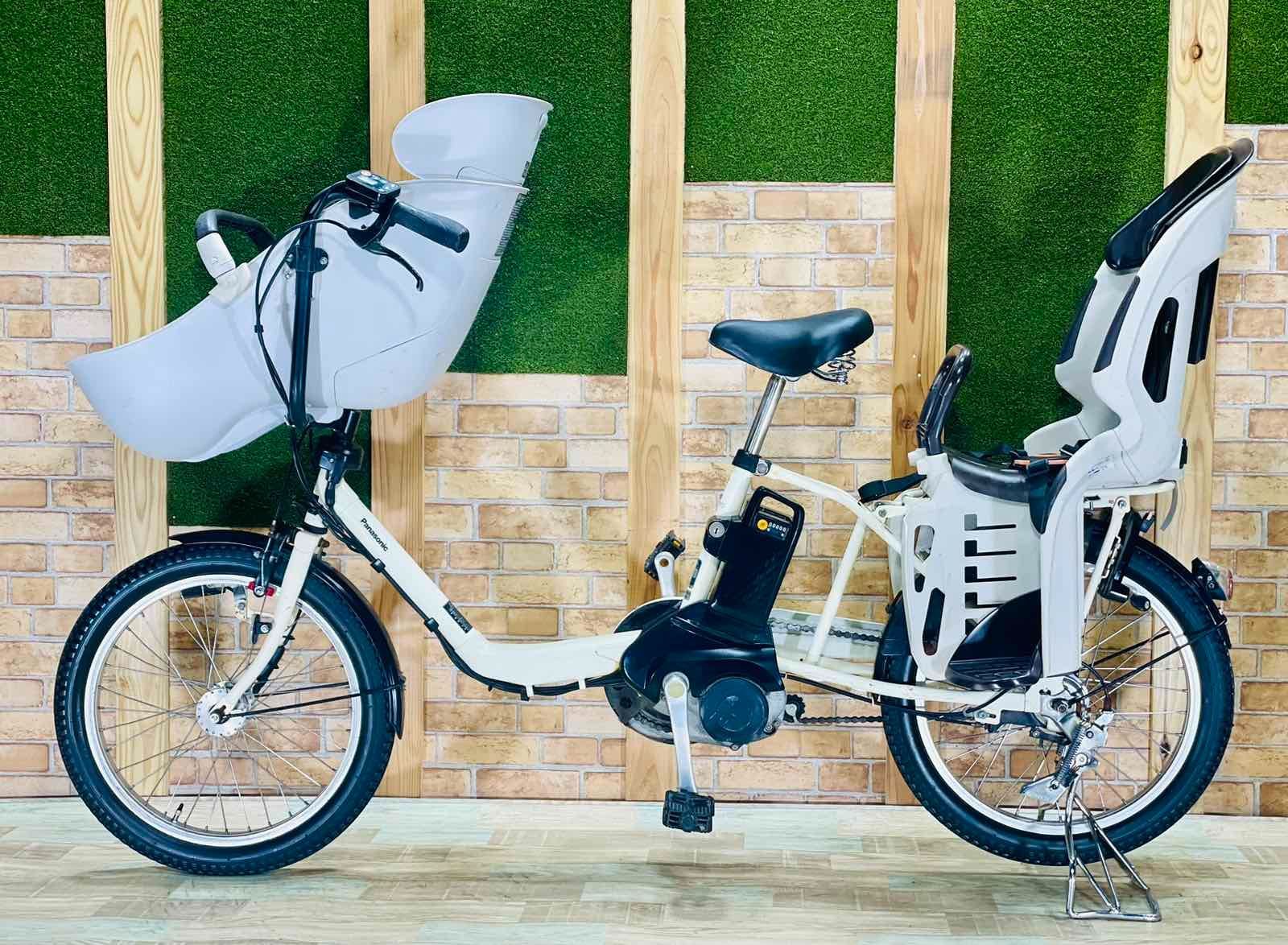 高級ベビーシート 大容量バッテリ 超人気 ギュット電動アシスト自転車 H1093 超お買い得】【高級ベビーシート】【大人気色】【オフホワイト