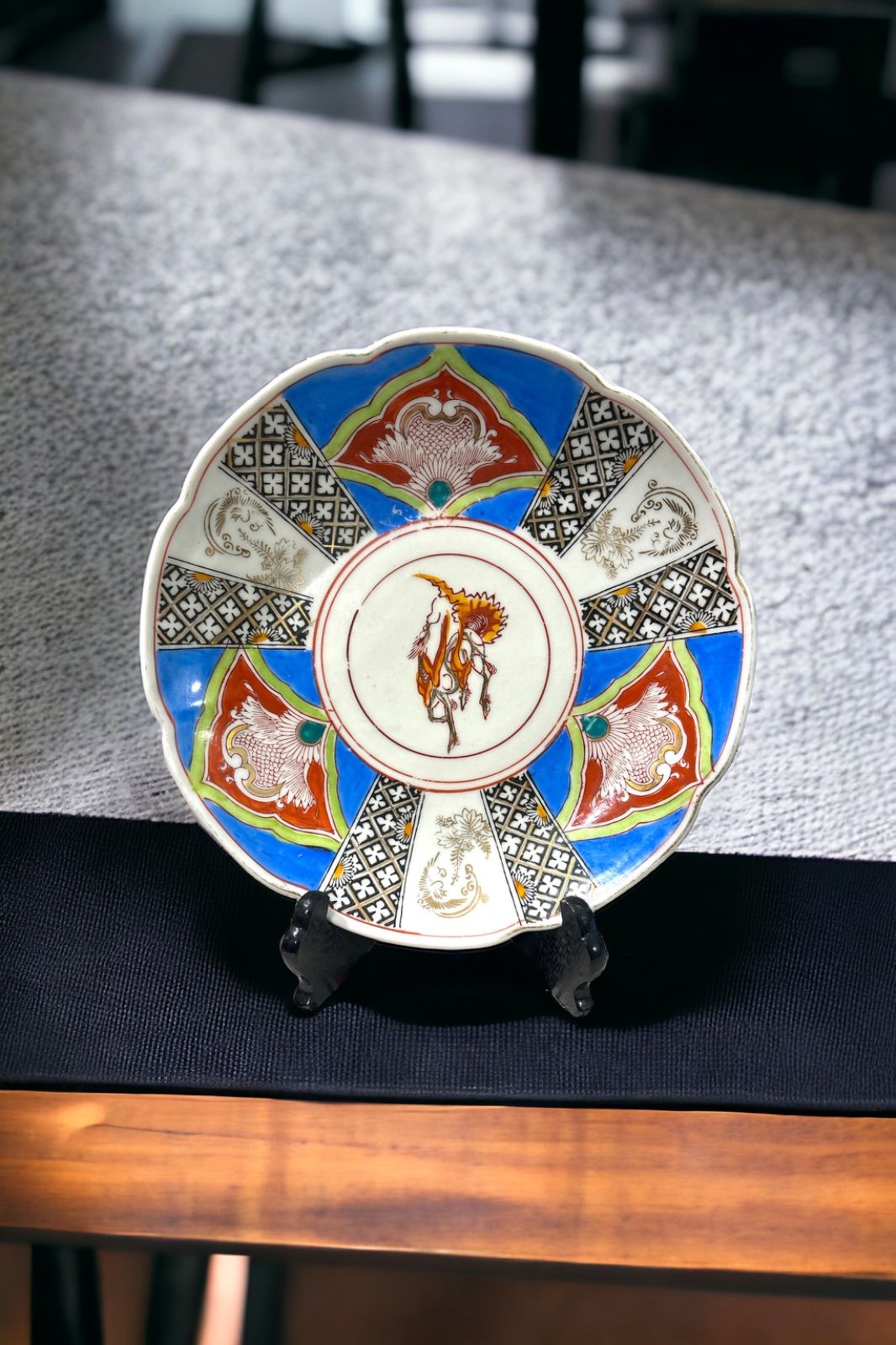古伊万里 赤絵 大皿 【希少】骨董 アンティーク コレクション 古美術 希少 伊万里 古伊万里 大皿 赤絵 馬 陶磁器 食器 金彩