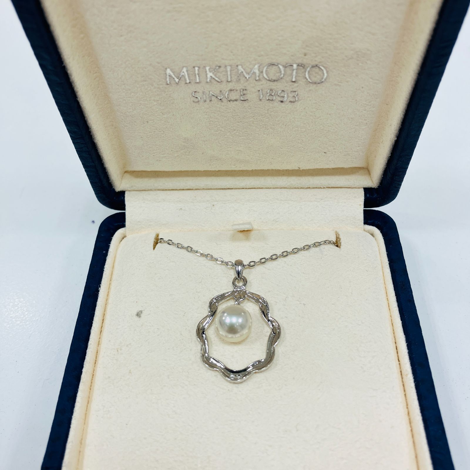 A【ミキモト】MIKIMOTO パール ネックレス シルバー 7.4mm