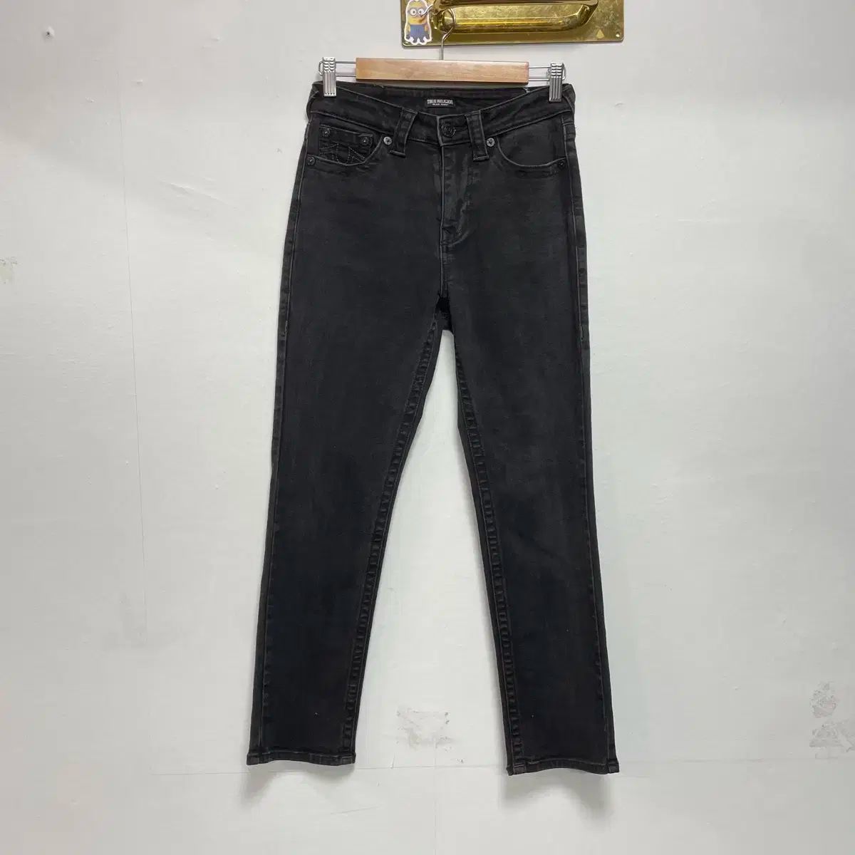 TRUE RELIGION(トゥルーレリジョン) スリムフィット 黒 デニムパンツ 