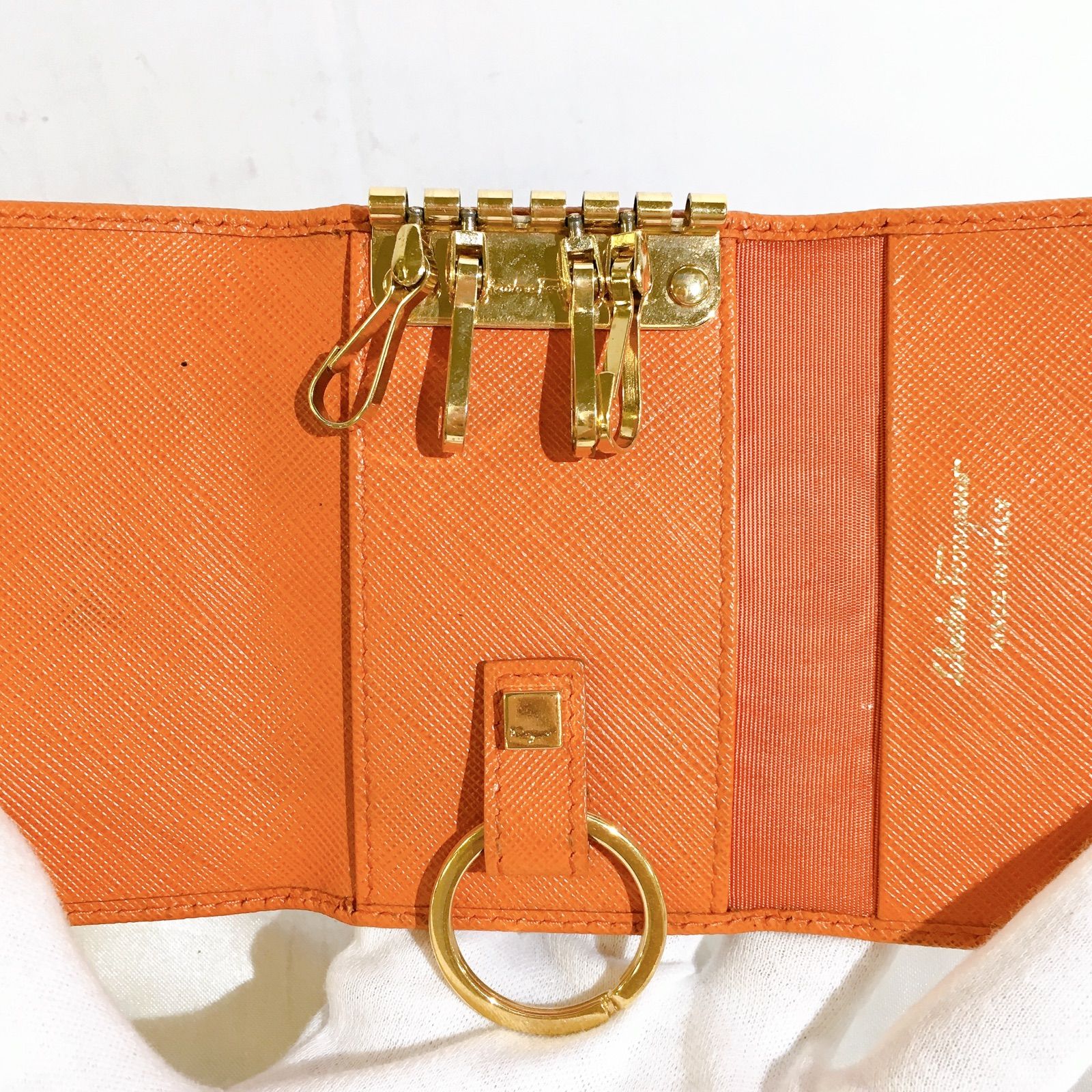 Salvatore Ferragamo orange key case サルヴァトーレ