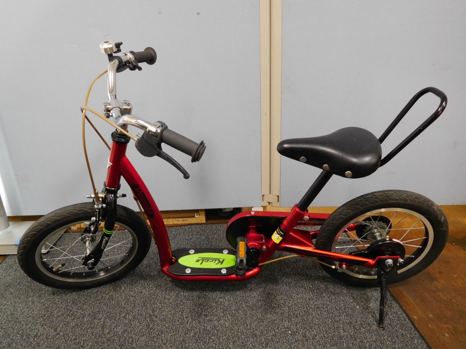 節約 People/ピープル kiccle キックル 足けり・キックスケーター