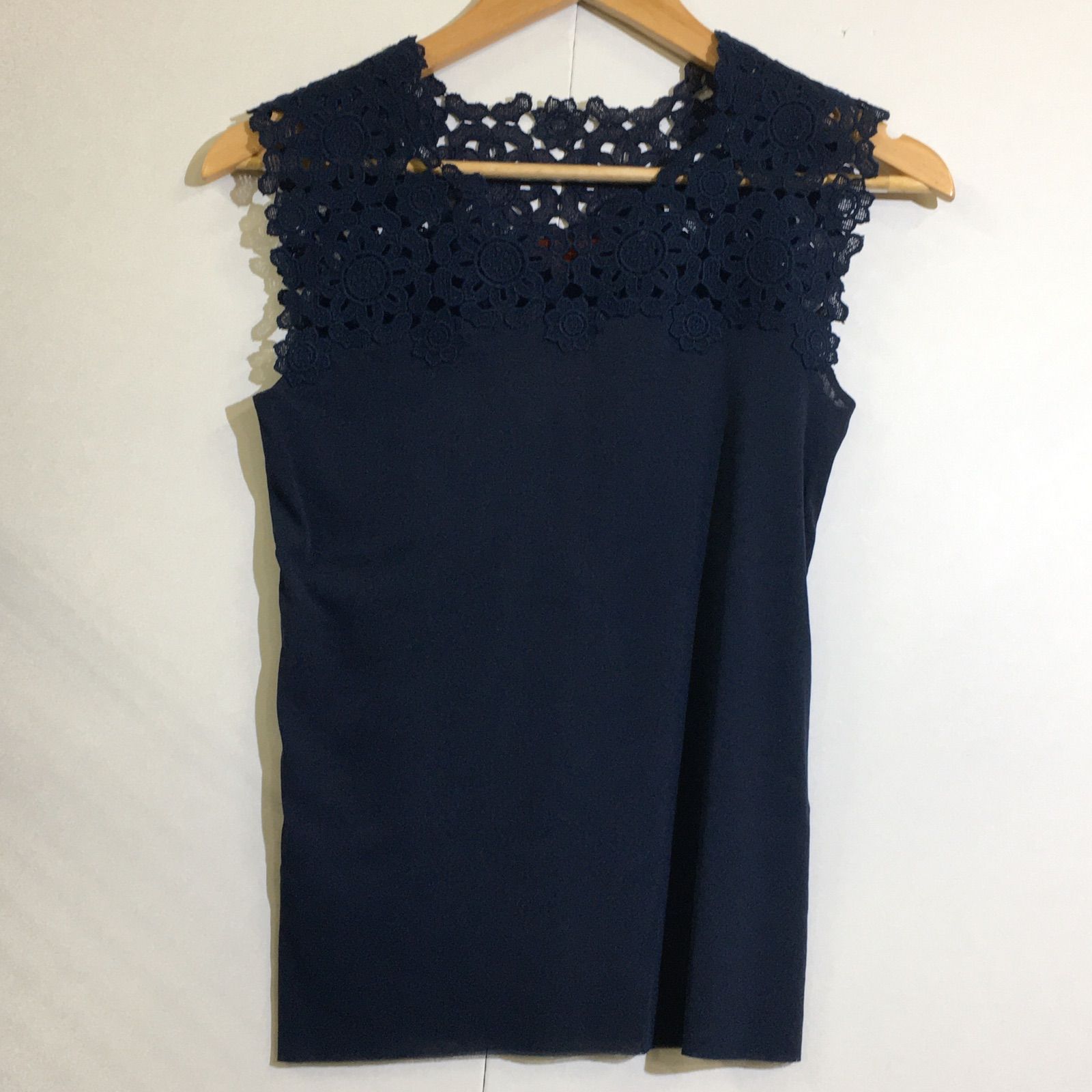 VIVIENNE TAM ノースリーブトップス ヴィヴィアンタムVIVIENNE TAM パンダパッチデザイン
