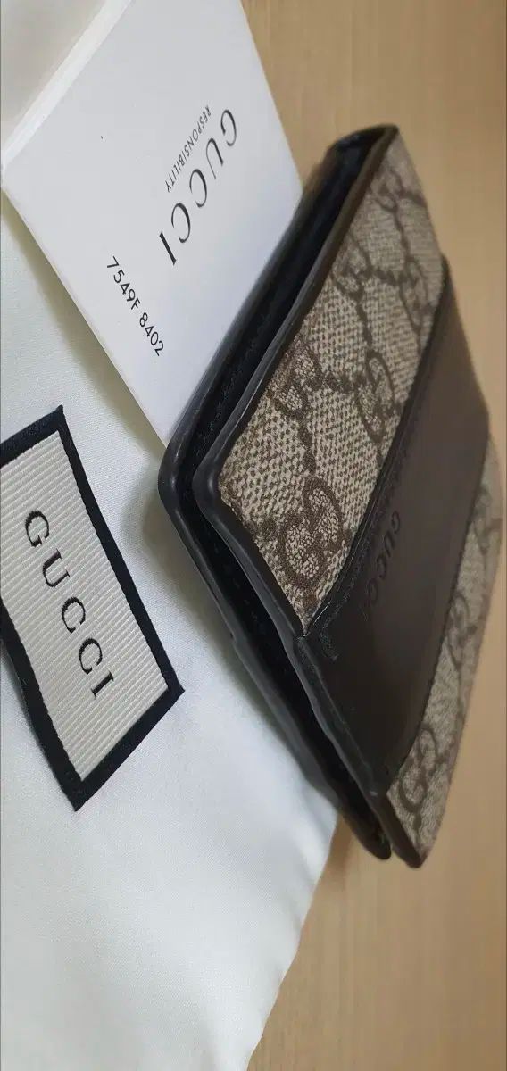 財布 二つ折り財布