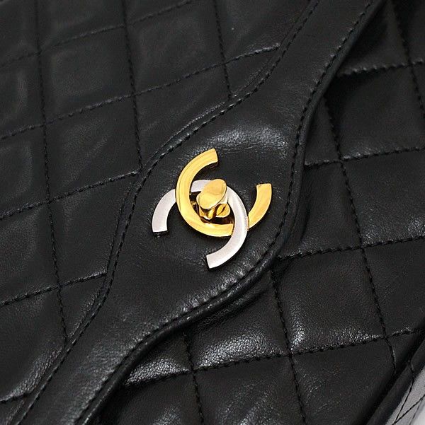 LN♡パリ限定マトラッセ　ラムスキン チェーンショルダーバッグ 斜めがけ シャネル マトラッセ ラムスキン チェーンショルダーバッグ パリ