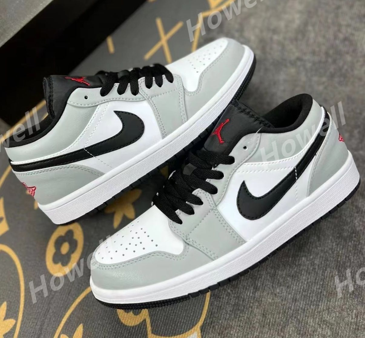 Nike ナイキ Jordan Air Jordan 1 “Light Smoke Grey 