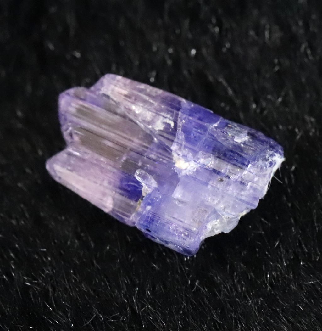 バイカラー タンザナイト 原石 結晶 非加熱　 2.77ct