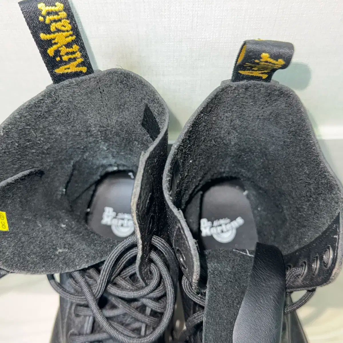 DR. MARTENS