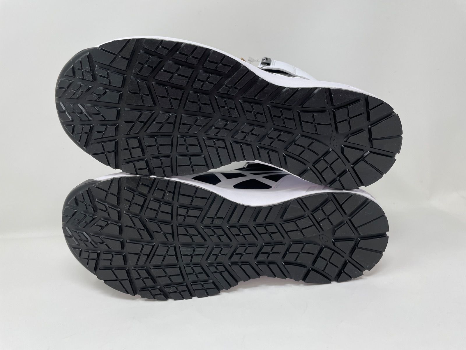 asicsアシックス