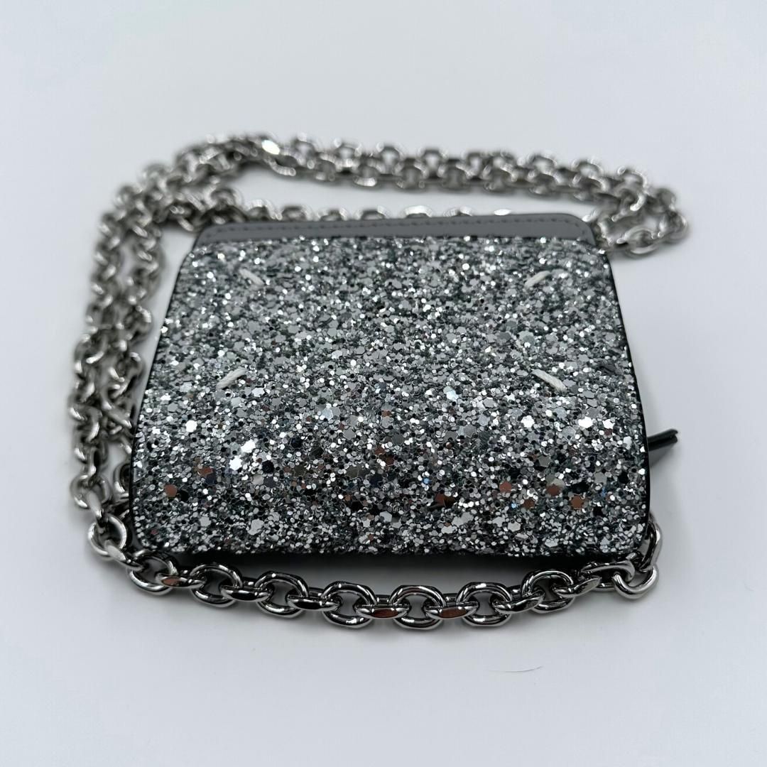 新品】Maison Margiela スパンコール チェーンウォレット - メルカリ