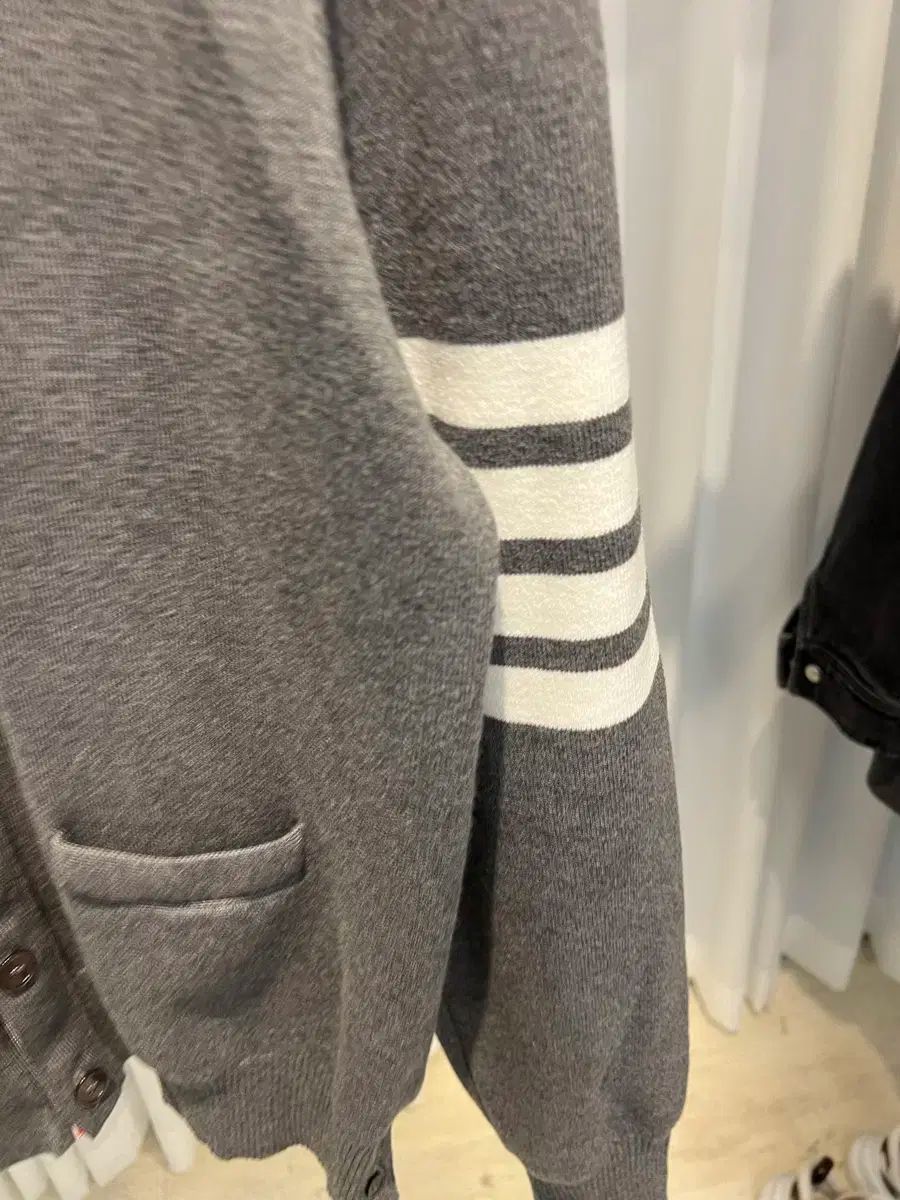 5 ） Thom Browne(トム・ブラウン) ミラノステッチ 四本サイド
