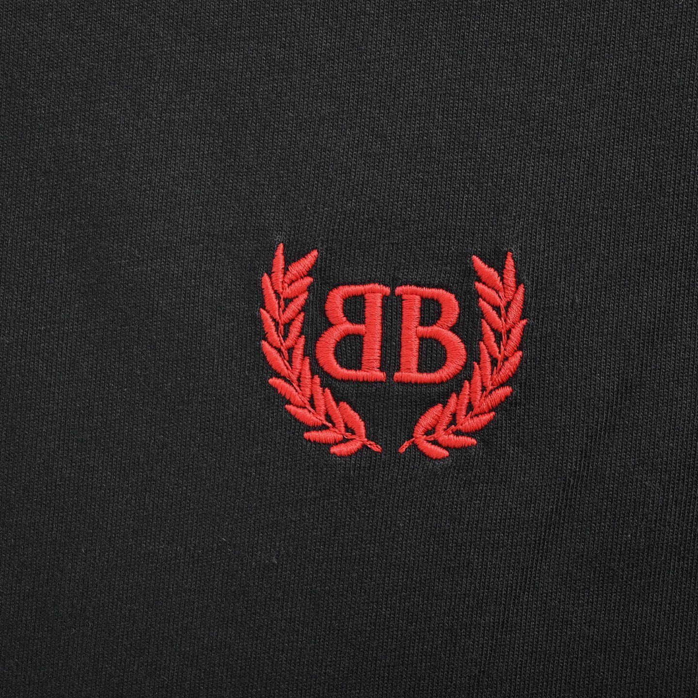 希少✨BALENCIAGA 刺繍ロゴ　バケットハット　赤　レッド　綿ポリ 今日特価】Balenciaga 25ss ムギヒゲ BB 刺繍 T シャツ - メルカリ