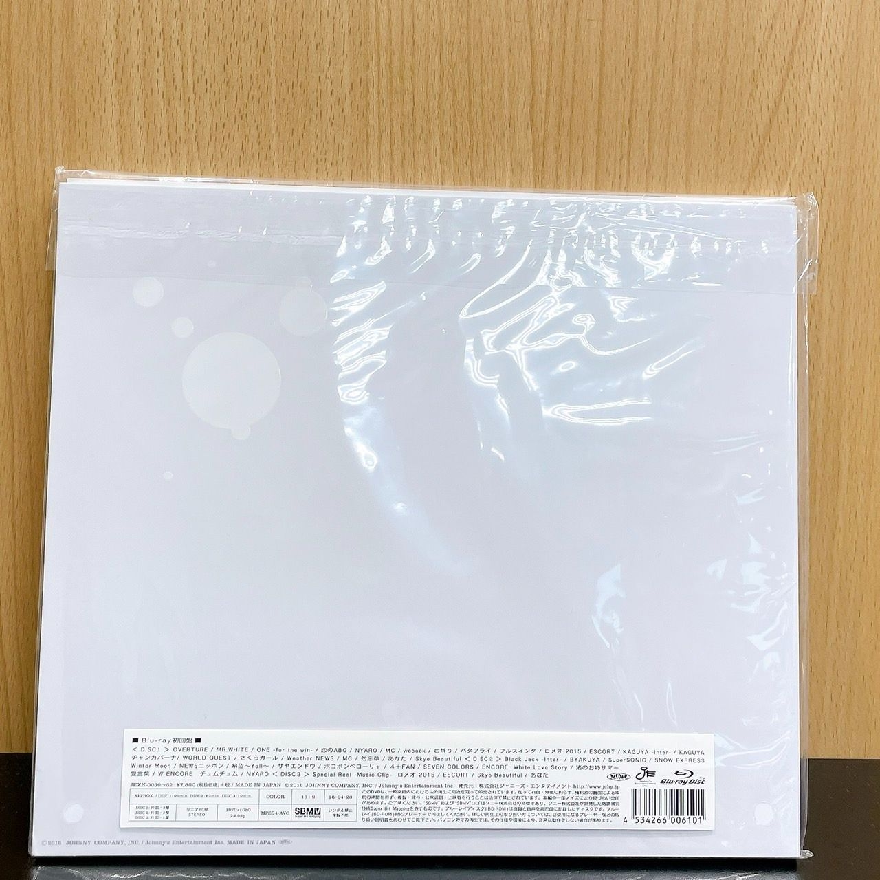 新品未開封】NEWS LIVE TOUR 2015 WHITE 定価7300円 初回盤 Blu-ray