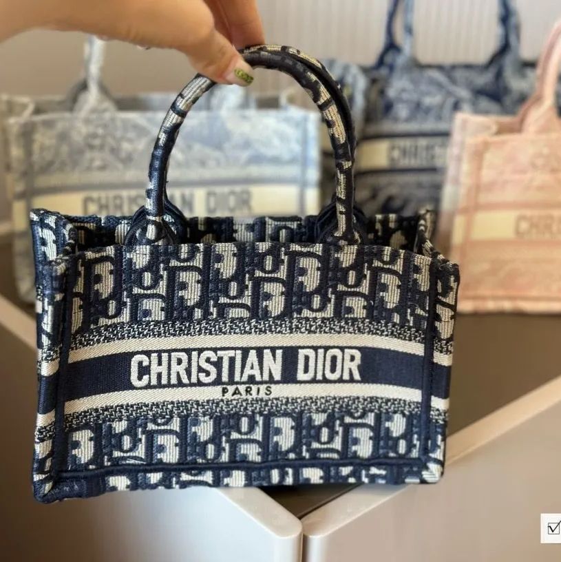 新品未使用 箱付 ＤＩＯＲ ノベルティトートバッグ 専用ページ