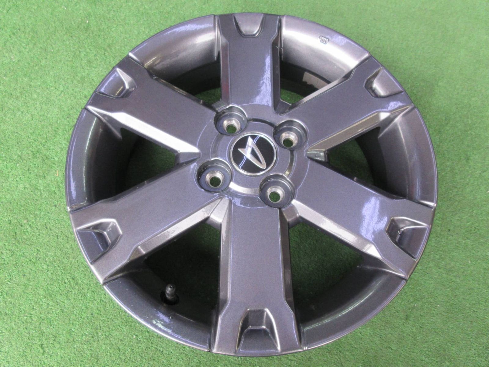 ダイハツ タフト純正ホイール 4.5J-15 4H100 +45 目立った傷も無く程度