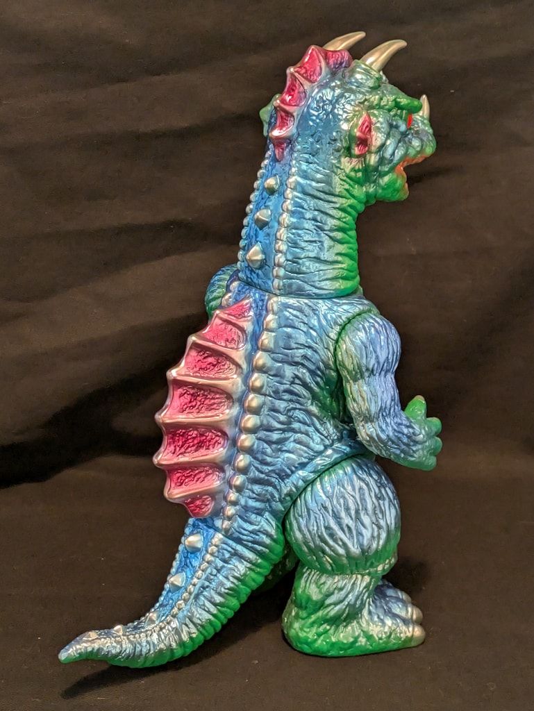 LESTANG NICOLAS 犬ギラ 創世の大怪獣 SAURUSU 緑成型-特売 アプリ