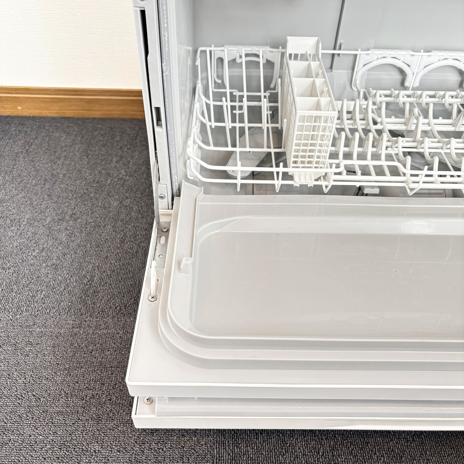 食器洗い乾燥機 NP-TA4-W