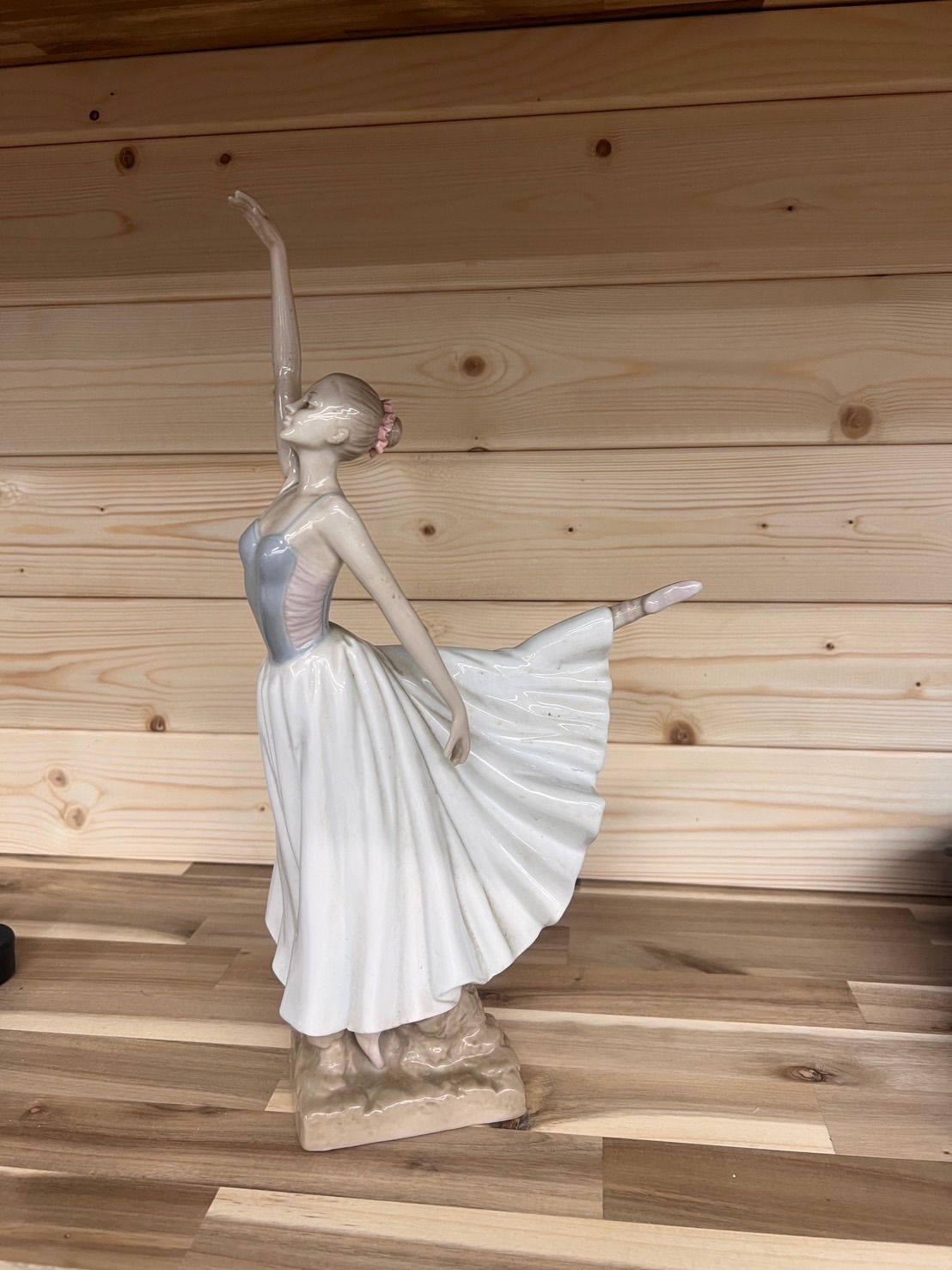 ロイヤルレオ RoyalLeo バレリーナ 陶器 陶器人形 置物