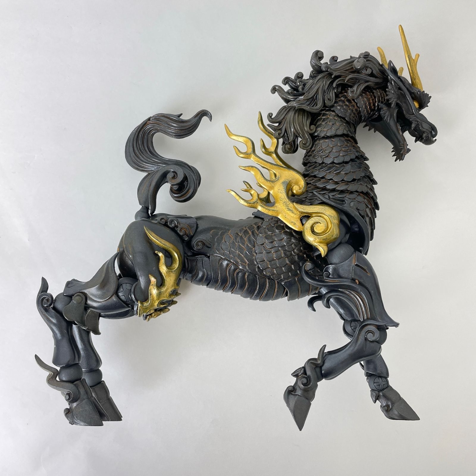 KT Project KT-001 タケヤ式自在置物 麒麟 鉄錆地調版