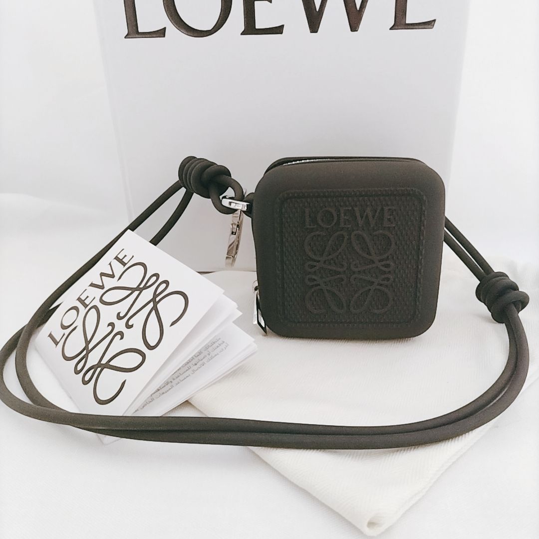 新品未使用☆LOEWE モールドコインケース ダイヤモンドラバー 財布 ブラック重さ01kg