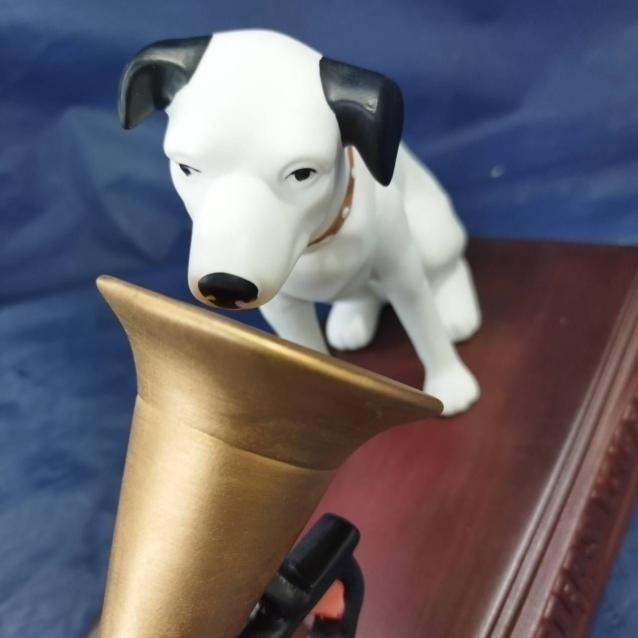 ビクター ニッパー犬 蓄音機 台座 置物 陶器製 アニメティ Victor ニッパー ビクター犬 昭和レトロ 【Y】 - メルカリ