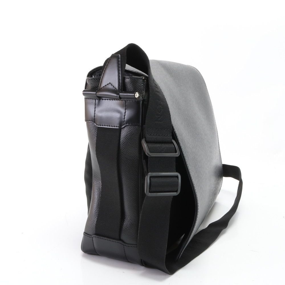 極美品 ルイヴィトン タイガ ヴィクトール M30142 レザー ショルダー  