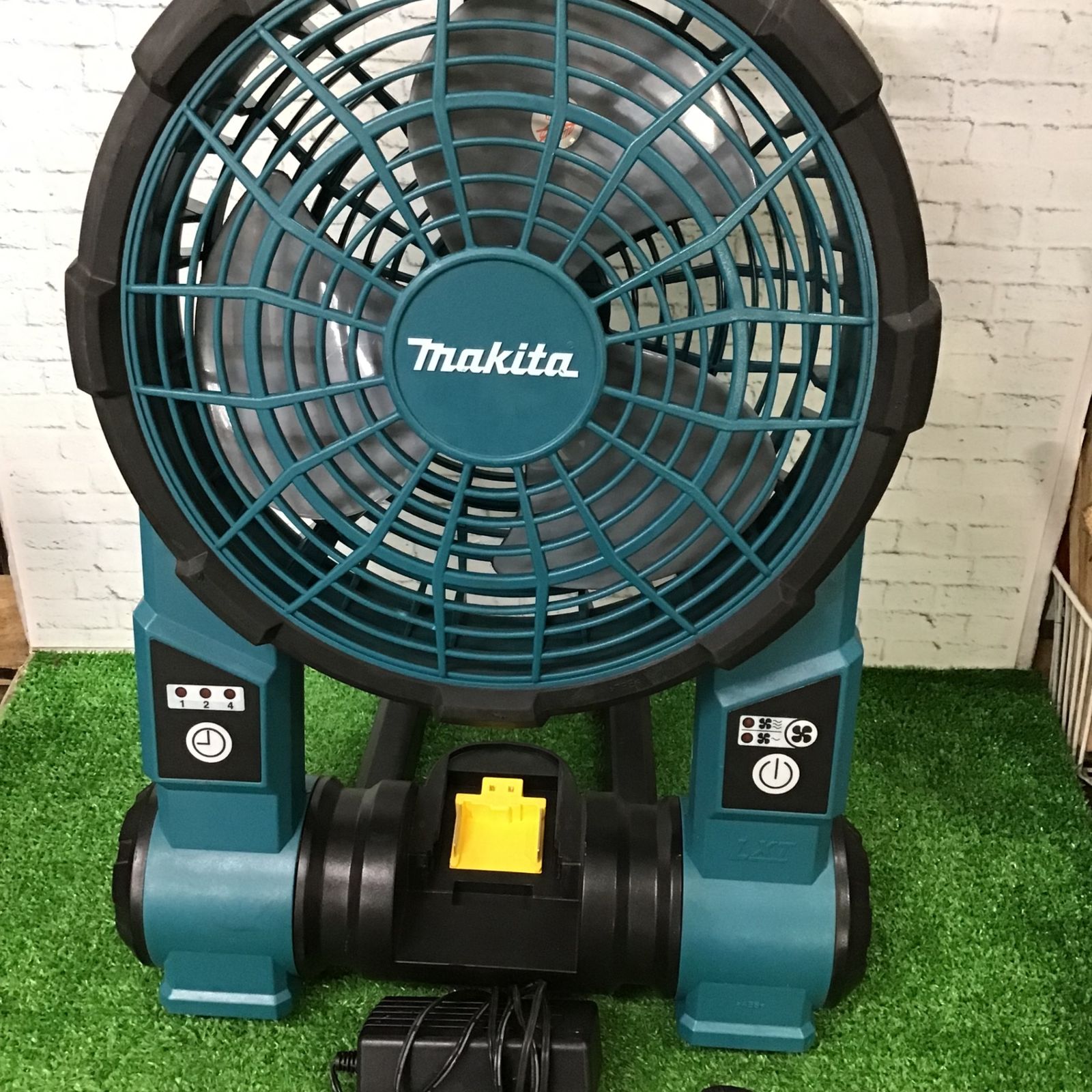 マキタ(makita) コードレスファン CF201DZ【町田店】
