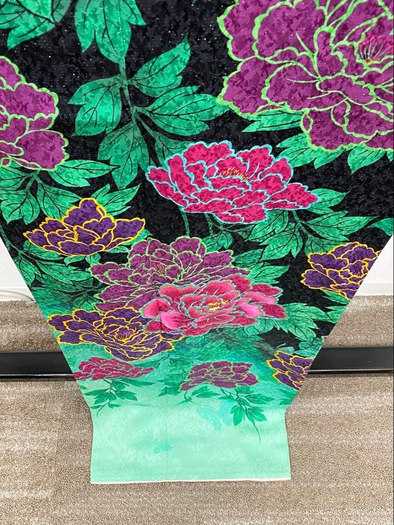 振袖 豪華 刺繍 銀通し 金彩 牡丹 身丈170cm 撥水加工済 MO2708 - メルカリ