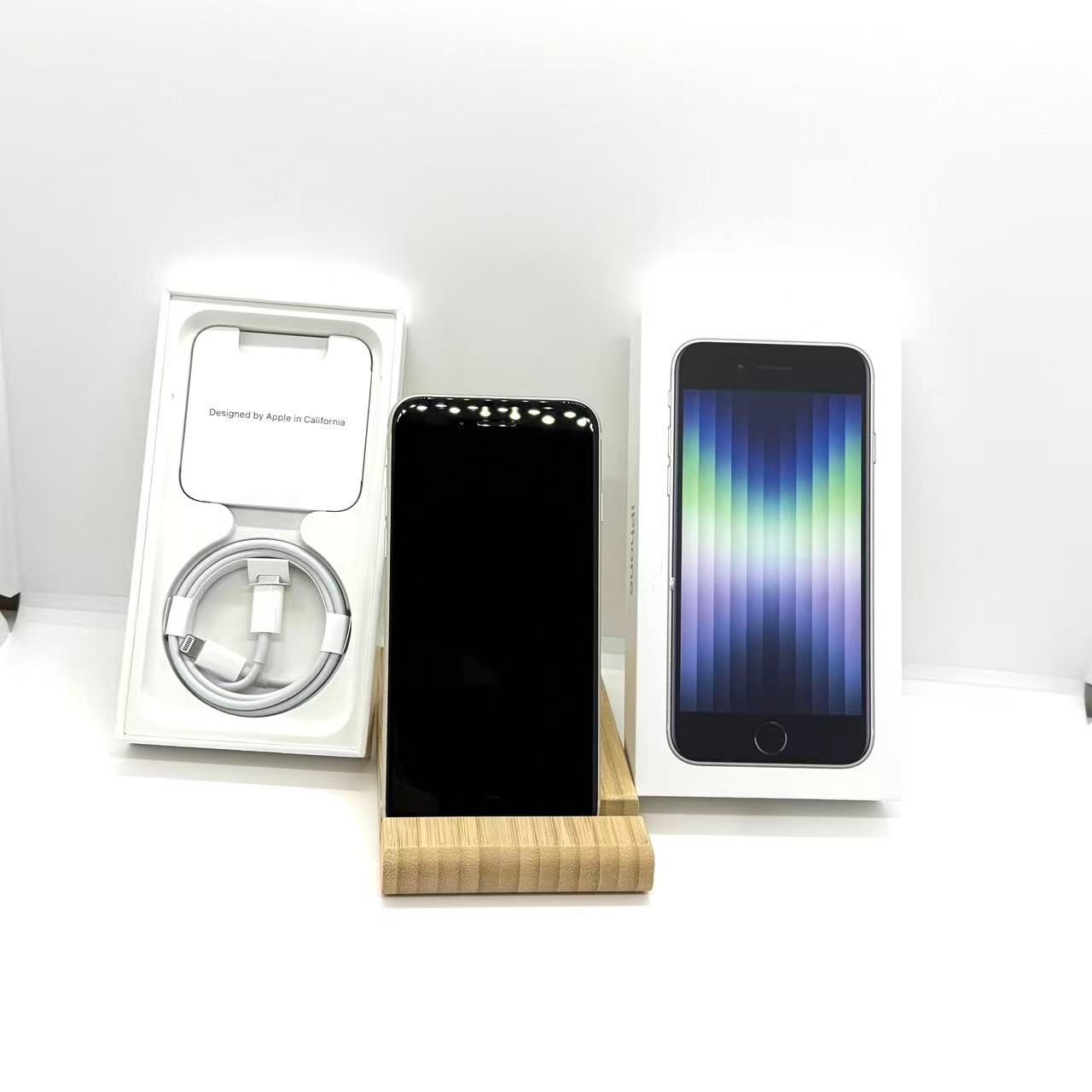 Aランク SIMフリー iPhone SE 第3世代 64GB スターライト 3K433J A 上