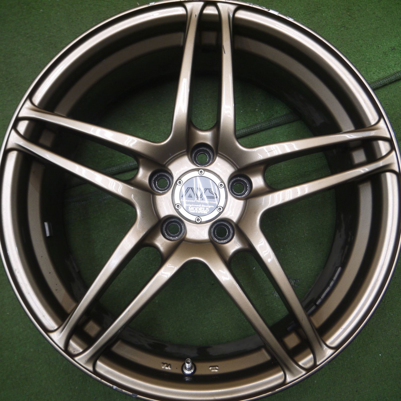 YOKOHAMA ヨコハマ AVS MODEL 5 モデル 5 センター キャップ