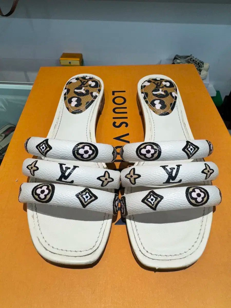 モノグラム ミュール