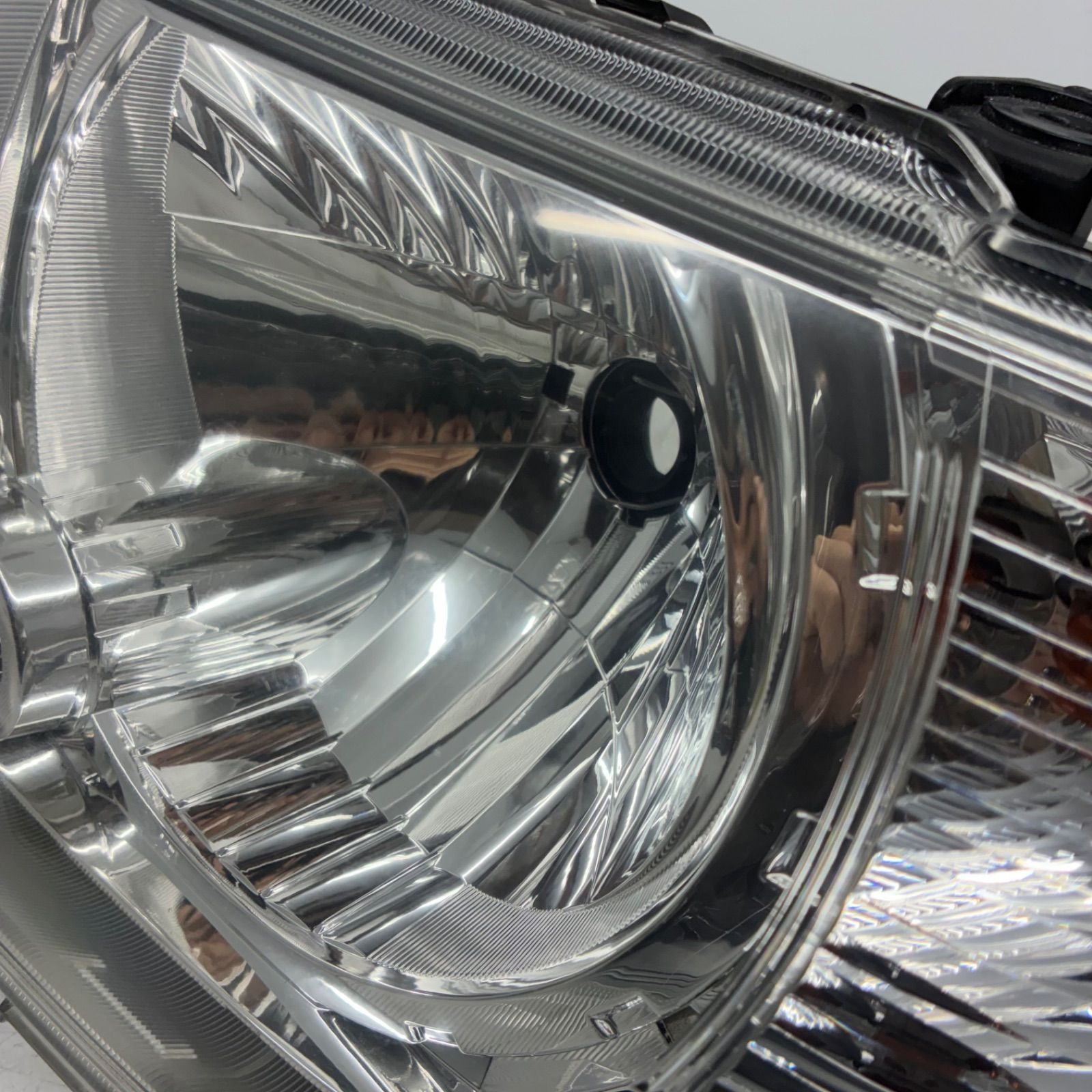 良品【コーティング済】三菱 H58A パジェロミニ 後期 ヘッドライト